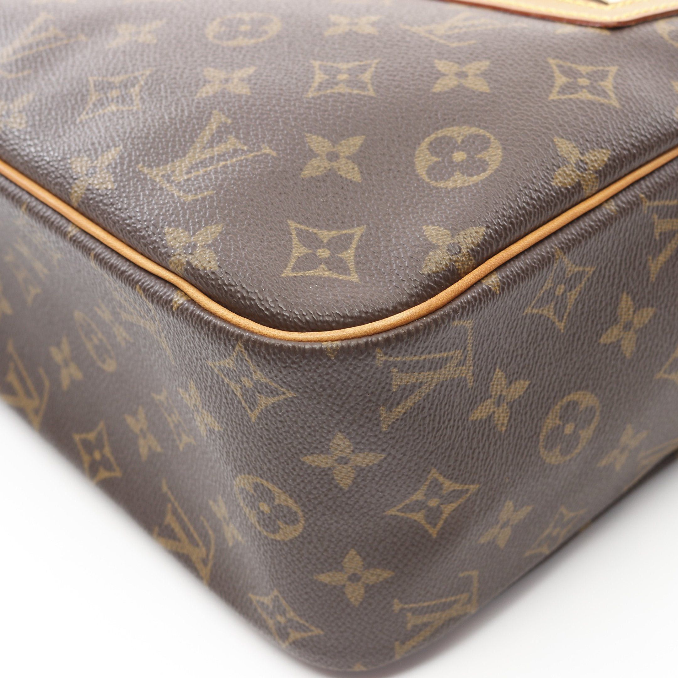 Louis Vuitton Louis Vuitton Cite Gm Monogram Shoulder Bag Leather Brown Size ONE SIZE - 6 Thumbnail