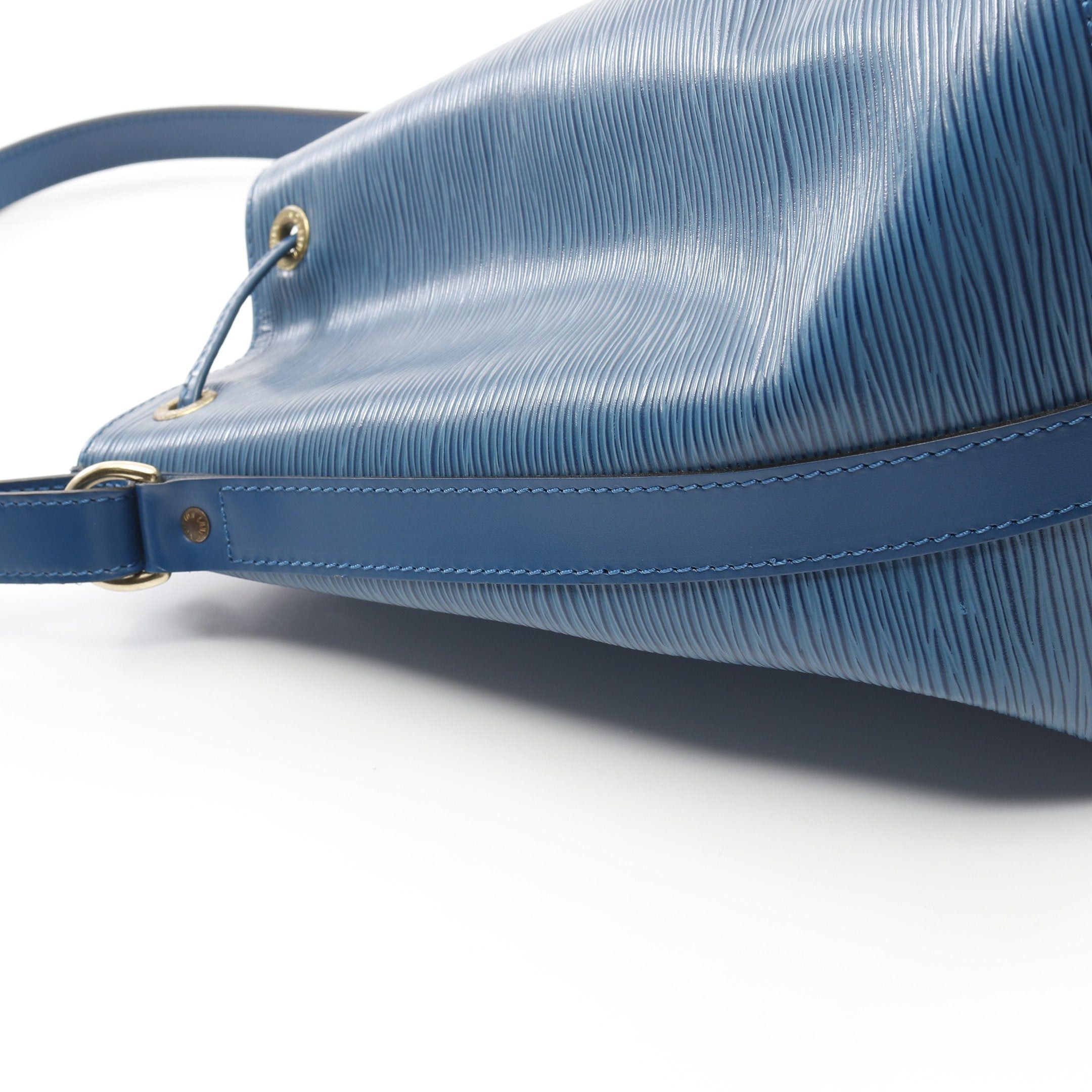 Louis Vuitton Louis Vuitton Peti Noe Epi Toledo Blue Shoulder Bag Leather Size ONE SIZE - 9 Thumbnail
