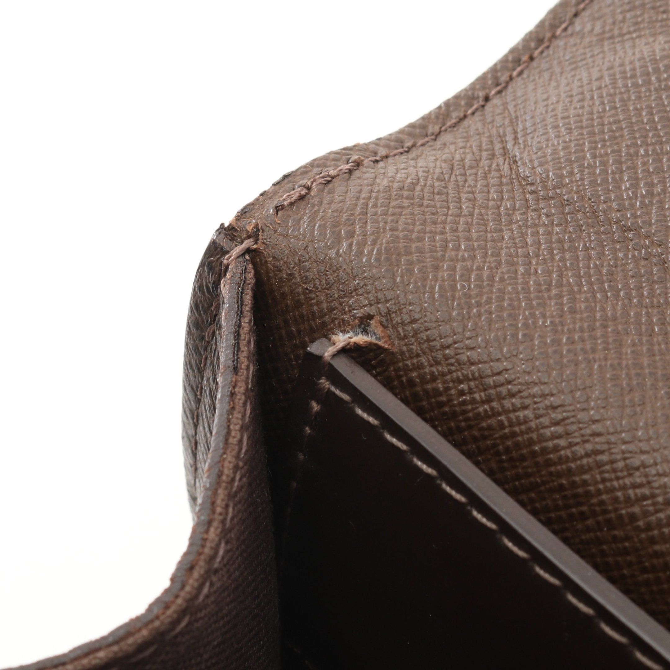 Louis Vuitton Louis Vuitton Laguito Taiga Grizzly Bear Briefcase Business Bag Leather Dark Brown Size ONE SIZE - 9 Thumbnail