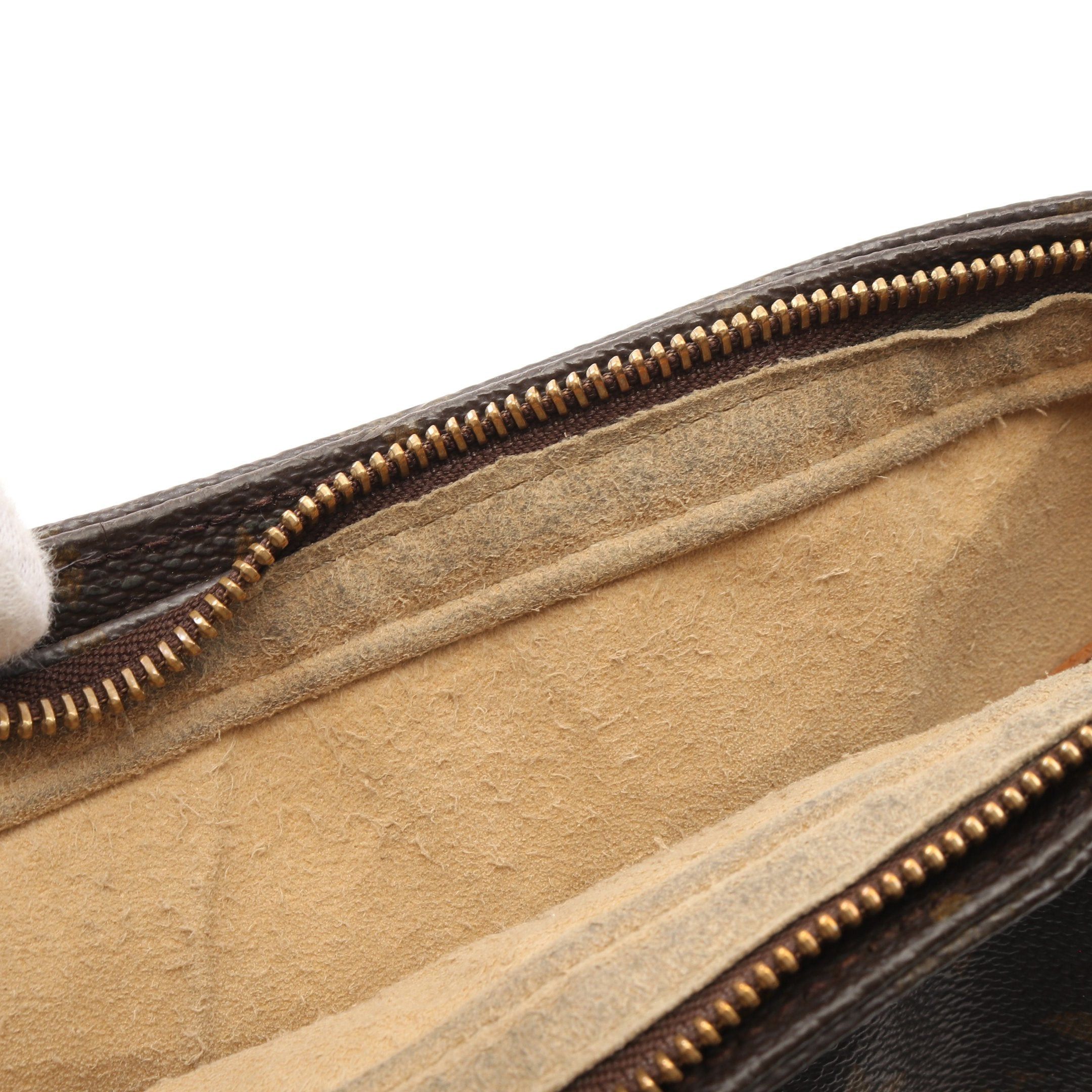 Louis Vuitton Louis Vuitton Looping Gm Monogram Shoulder Bag Leather Brown Size ONE SIZE - 10 Thumbnail