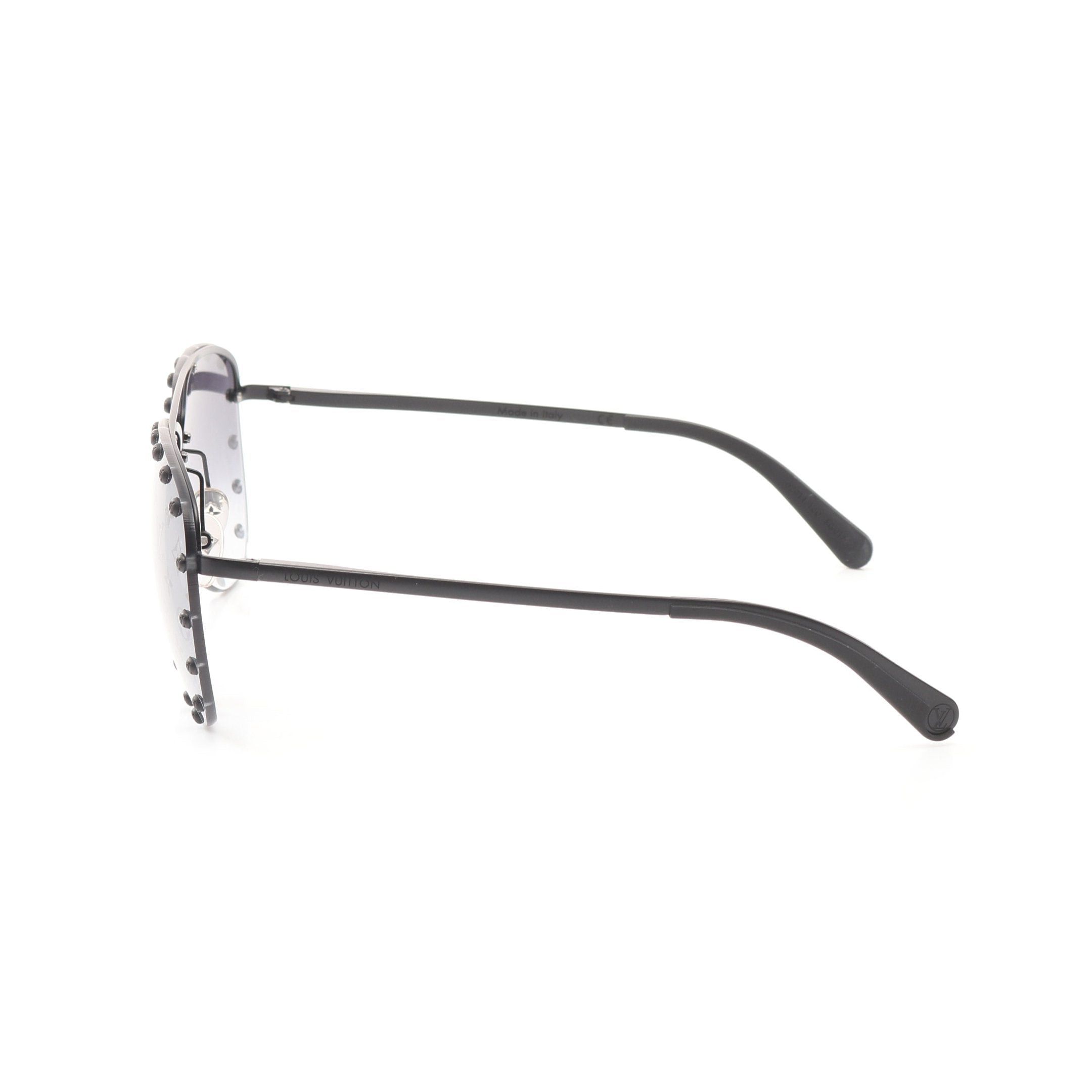 Louis Vuitton Louis Vuitton The Party Monogram Sunglasses Black Gradient Lens Size ONE SIZE - 3 Thumbnail