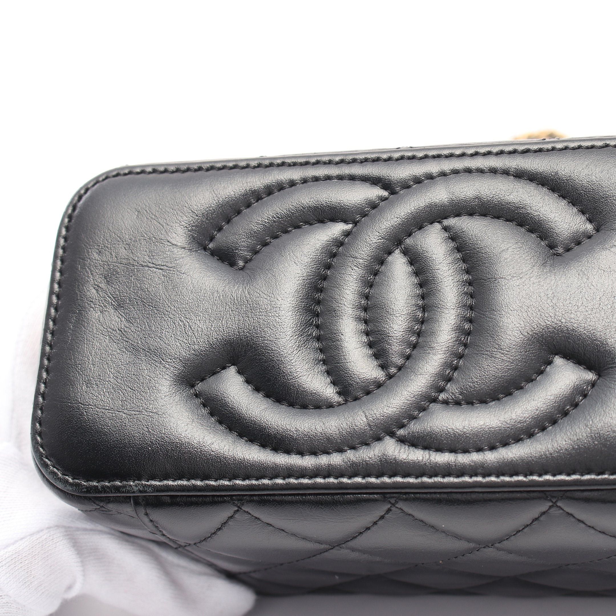 Chanel Chanel Matelasse Vanity Bag Chain Shoulder Heart Lambskin Black Gold Hardware Size ONE SIZE - 11 Thumbnail
