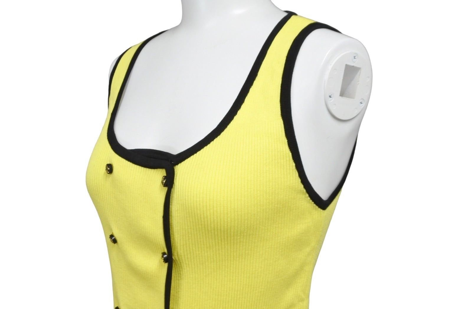 Chanel chanel tank top sleeveless coco mark button size 40 Size US M / EU 48-50 / 2 - 4 Thumbnail