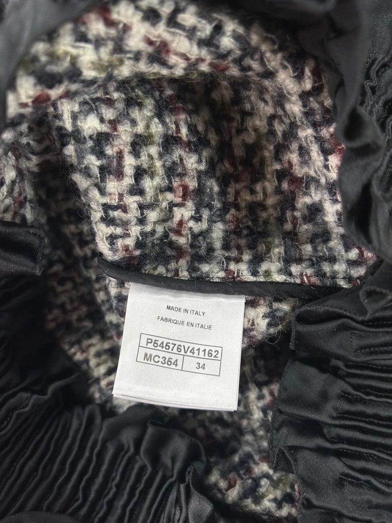 Chanel Chanel Knit Crewneck Sweater in Grey - dmc Size US XS / EU 42 / 0 - 7 Thumbnail