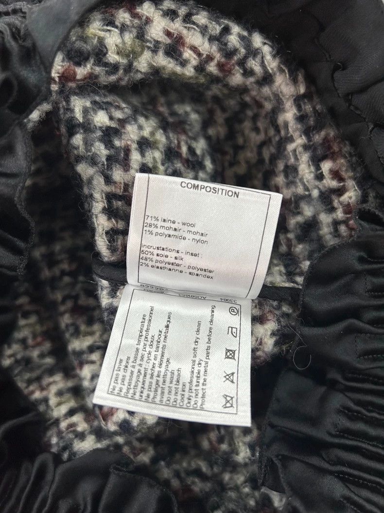 Chanel Chanel Knit Crewneck Sweater in Grey - dmc Size US XS / EU 42 / 0 - 8 Thumbnail