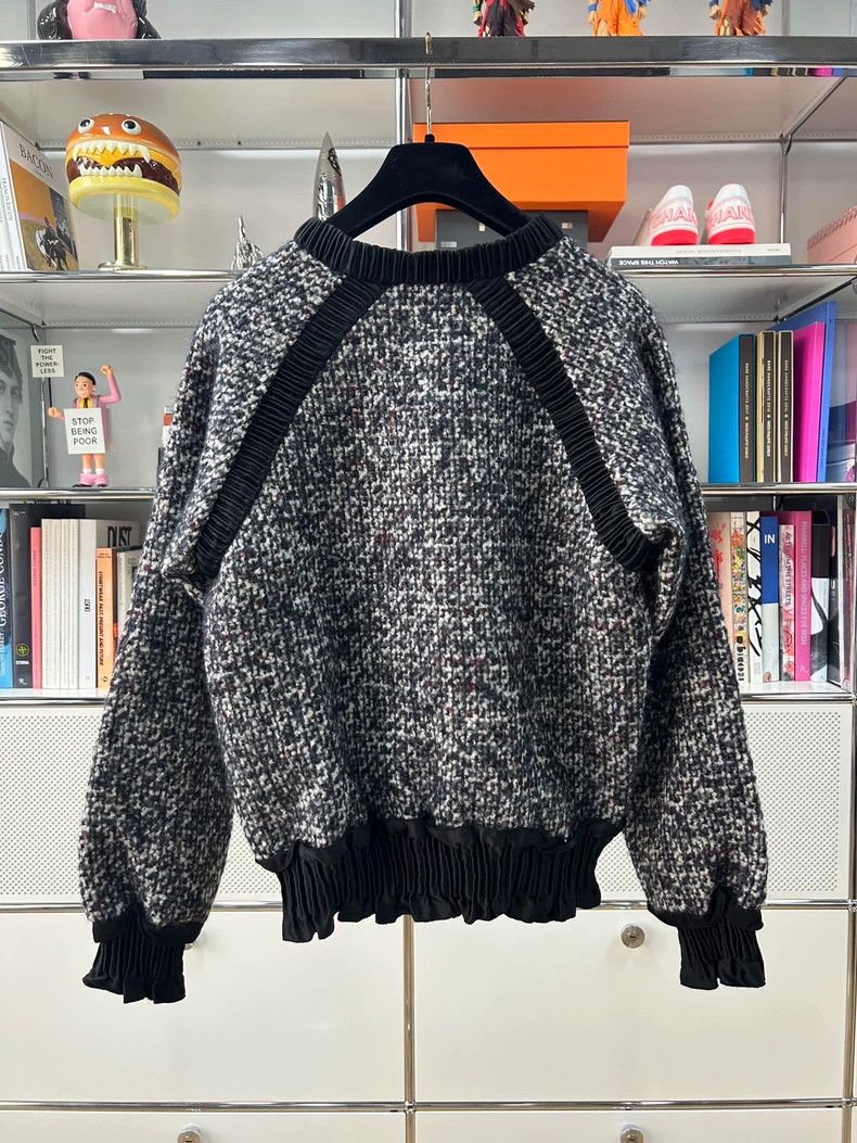 Chanel Chanel Knit Crewneck Sweater in Grey - dmc Size US XS / EU 42 / 0 - 3 Thumbnail