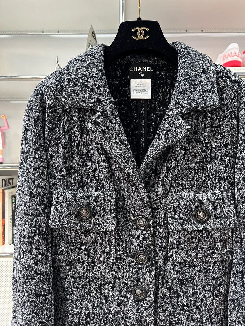 Chanel Chanel Black and White Long Coat with Belt - dmc Size US XXS / EU 40 - 2 Thumbnail