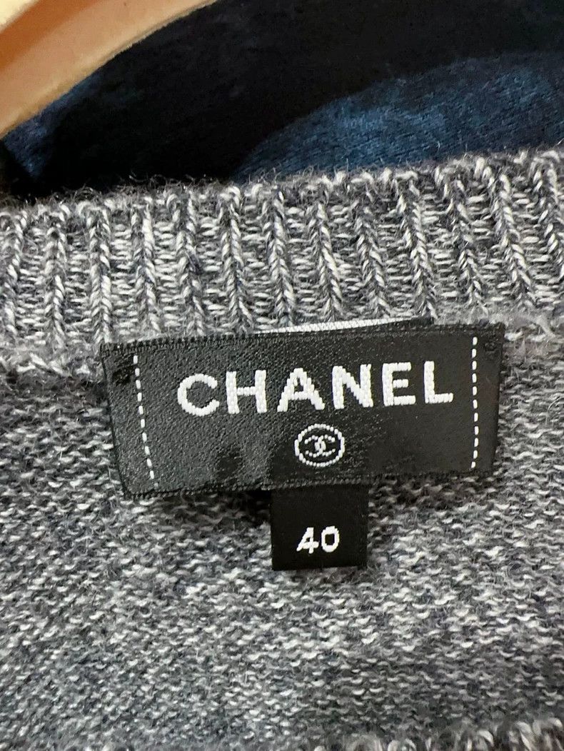 Chanel Gray Cashmere Sweater with Cute Teapot Design - dmc Size US M / EU 48-50 / 2 - 3 Thumbnail