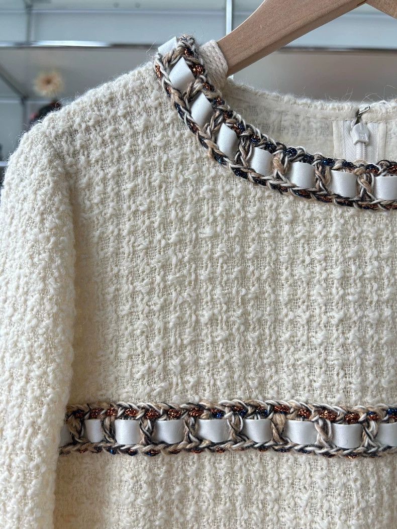 Chanel Chanel White Long Sleeve Dress with Chain Trim - dmc Size 34" / US 12 / IT 48 - 3 Thumbnail