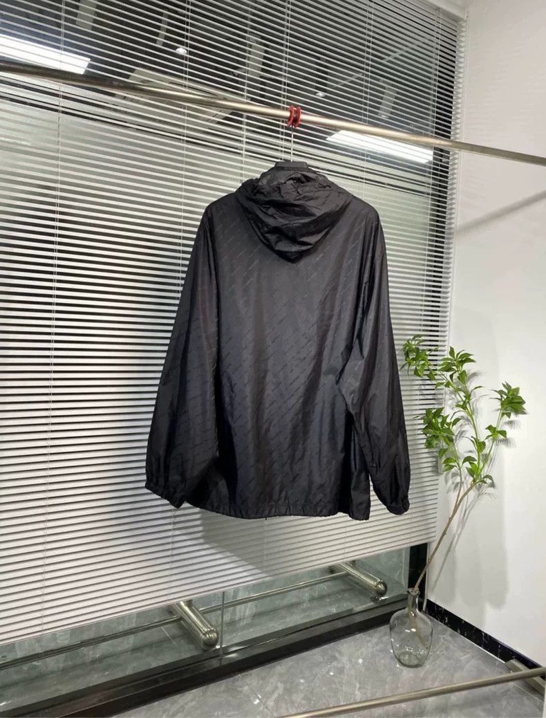 Balenciaga Black Hooded Balenciaga Windbreaker Jacket - dmc Size US M / EU 48-50 / 2 - 2 Thumbnail