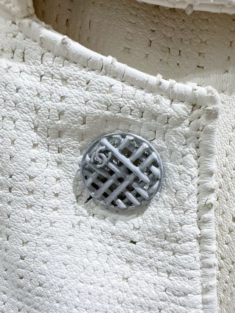 Chanel Chanel White Leather Jacket with Cape Style - dmc Size US S / EU 44-46 / 1 - 2 Thumbnail