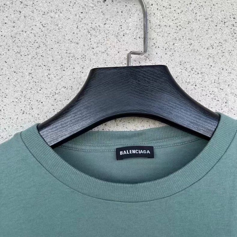 Balenciaga Balenciaga Short Sleeve Logo T-Shirt in Green - dmc Size US S / EU 44-46 / 1 - 2 Thumbnail