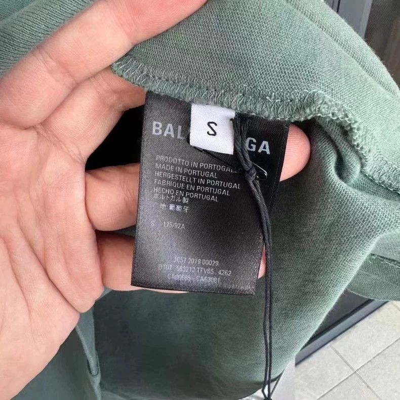 Balenciaga Balenciaga Short Sleeve Logo T-Shirt in Green - dmc Size US S / EU 44-46 / 1 - 4 Thumbnail