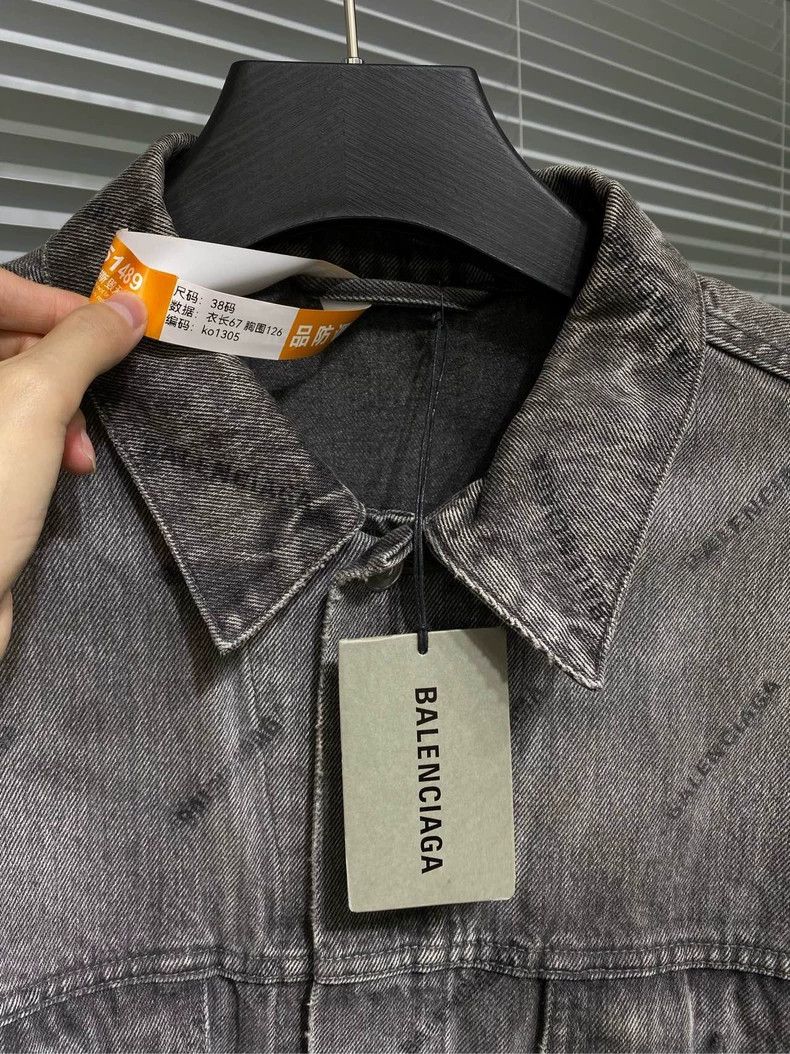 Balenciaga Balenciaga Water-Washed Denim Jacket with Logo - dmc Size US M / EU 48-50 / 2 - 4 Thumbnail