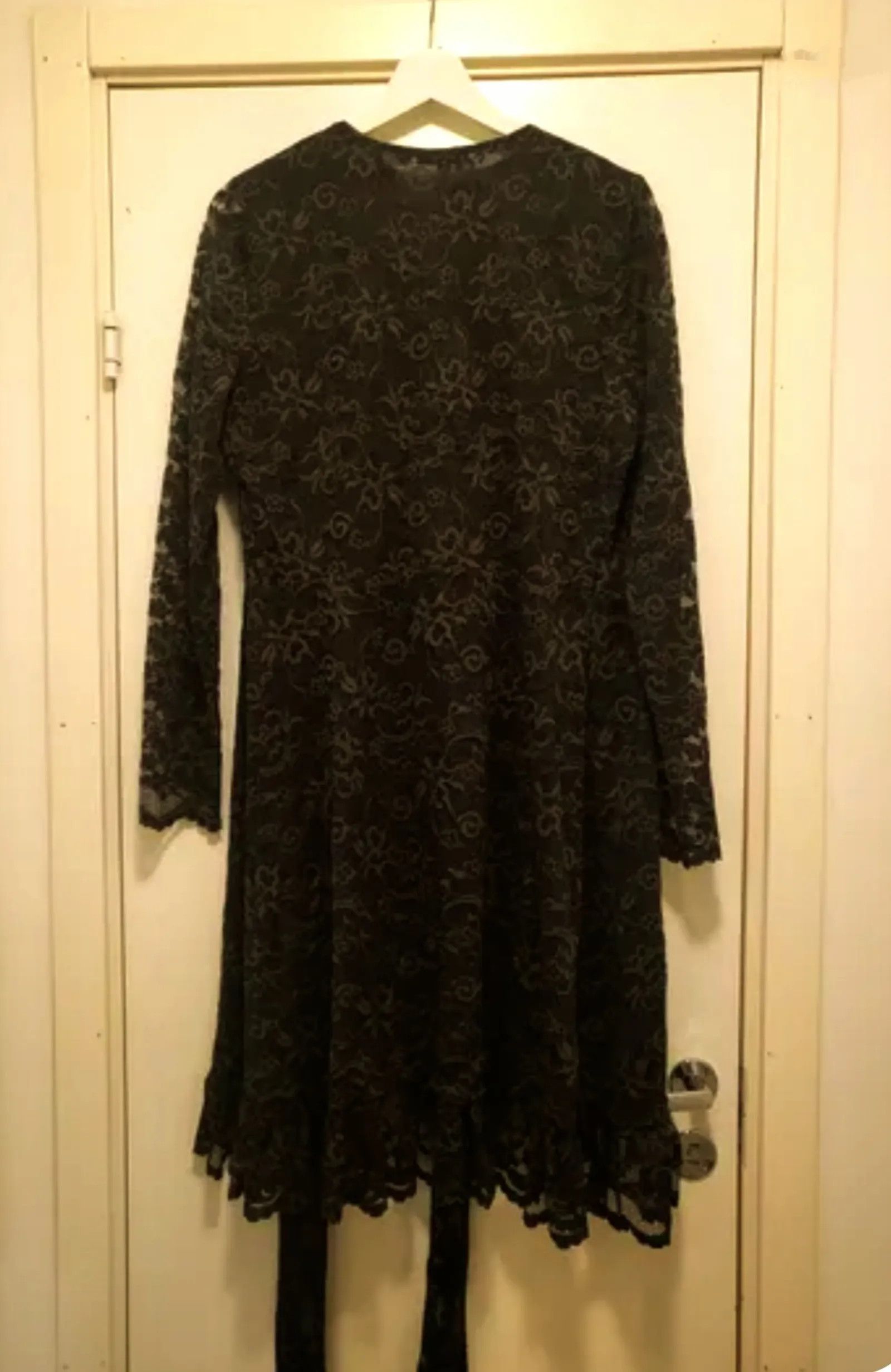 Ganni Ganni Flynn Lace Dress Dress Size M / US 6-8 / IT 42-44 - 4 Thumbnail