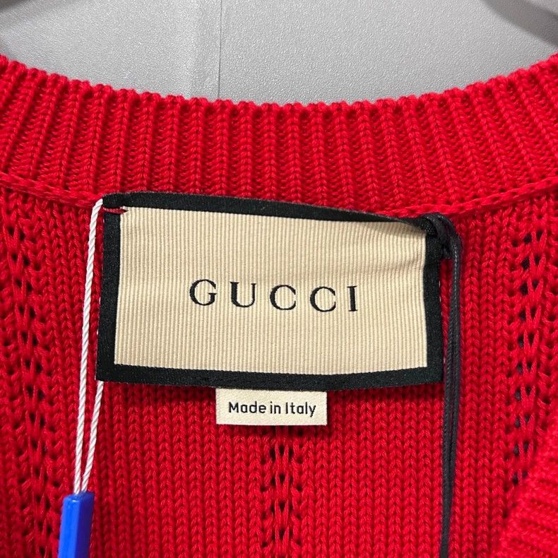Gucci Red Floral V-Neck Knit Sweater by Gucci - dmc Size US S / EU 44-46 / 1 - 4 Thumbnail