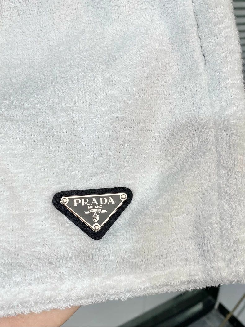 Prada Prada White Casual Shorts with Metal Logo - dmc Size US 31 - 7 Thumbnail