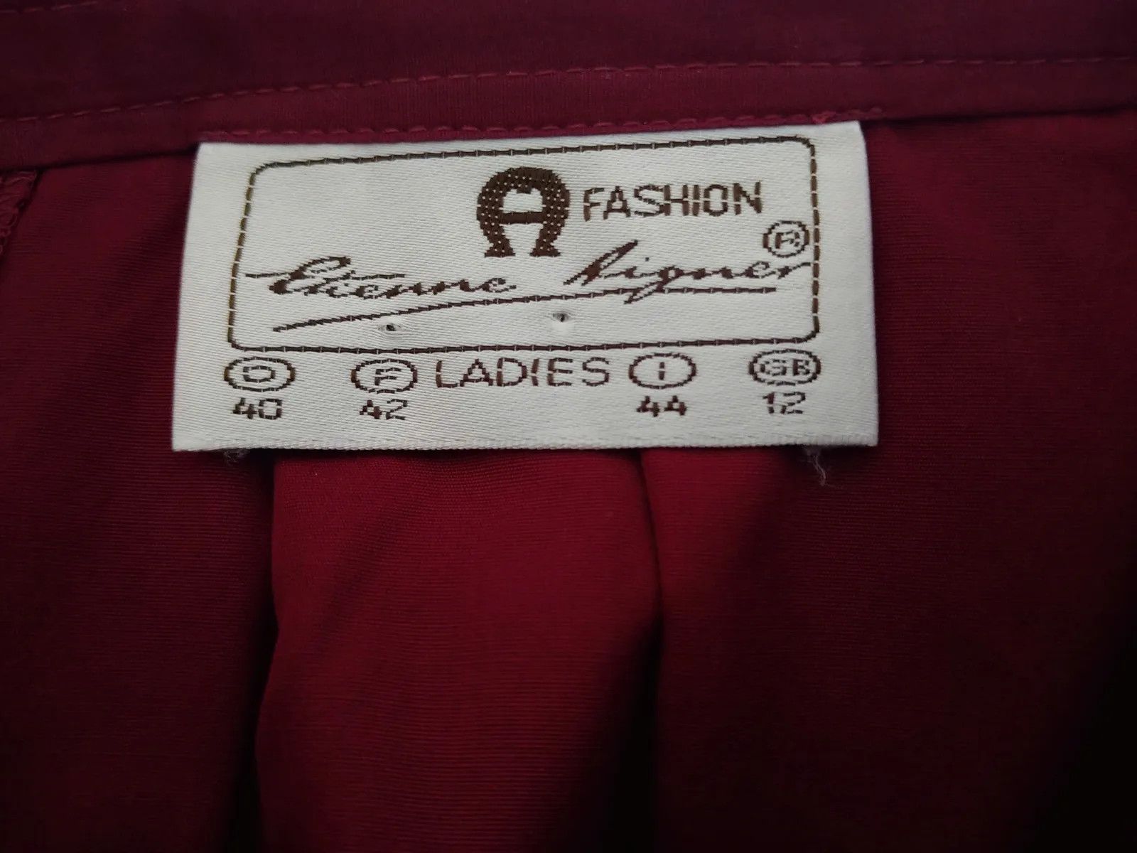 Etienne Aigner Etienne Aigner Skirt Size 28" / US 6 / IT 42 - 2 Thumbnail