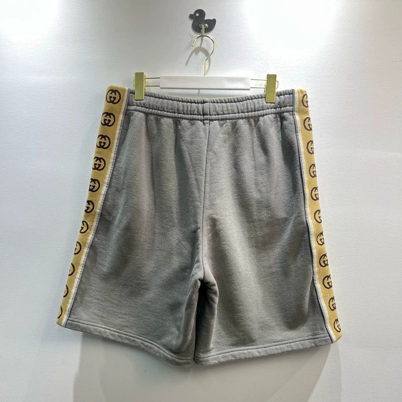 Gucci Gucci Logo Side Knit Shorts for Men - dmc Size US 34 / EU 50 - 2 Thumbnail
