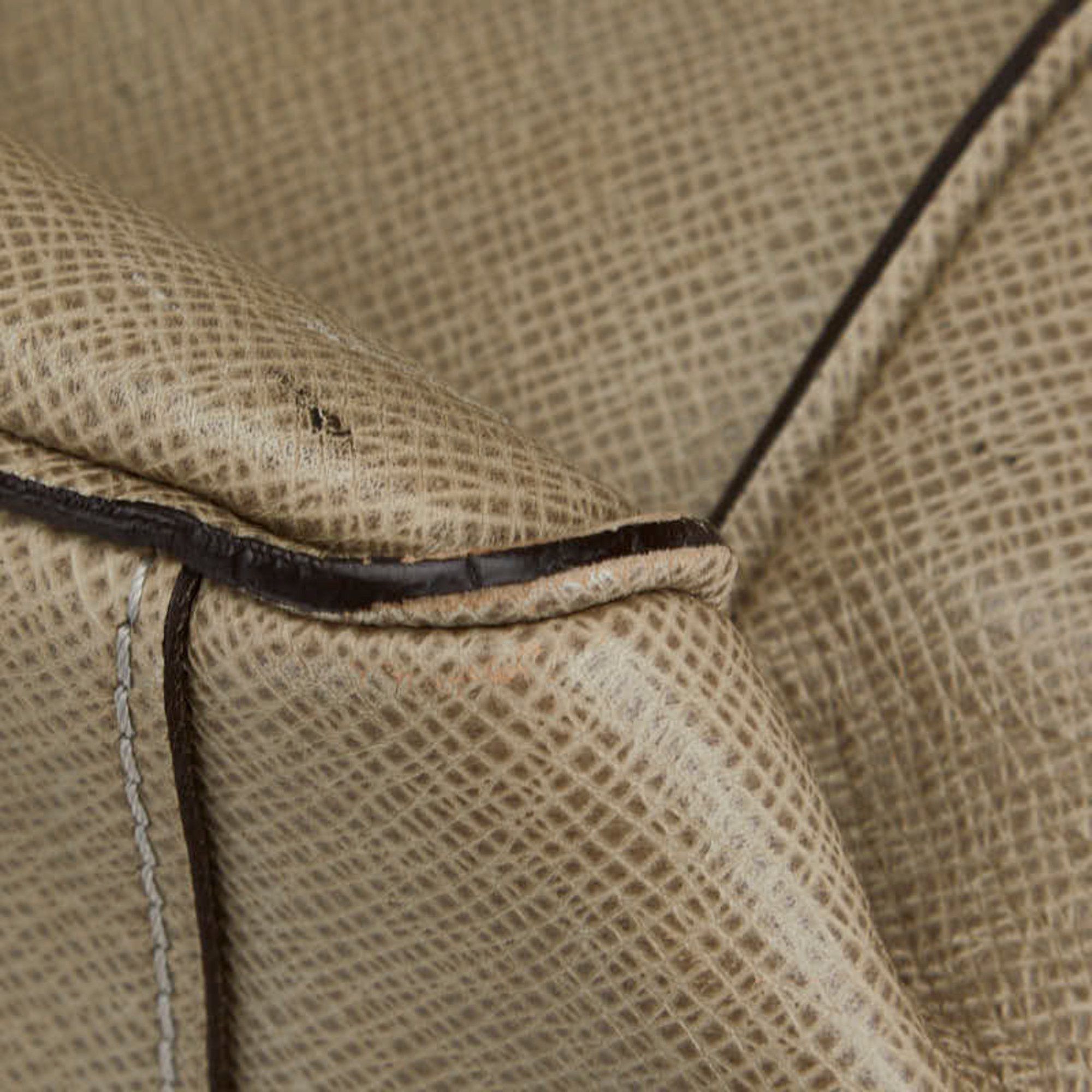 Louis Vuitton Louis Vuitton Taiga Milo Shoulder Bag M32633 Polaire Beige Leather Women's LOUIS VUITTON Size ONE SIZE - 8 Thumbnail