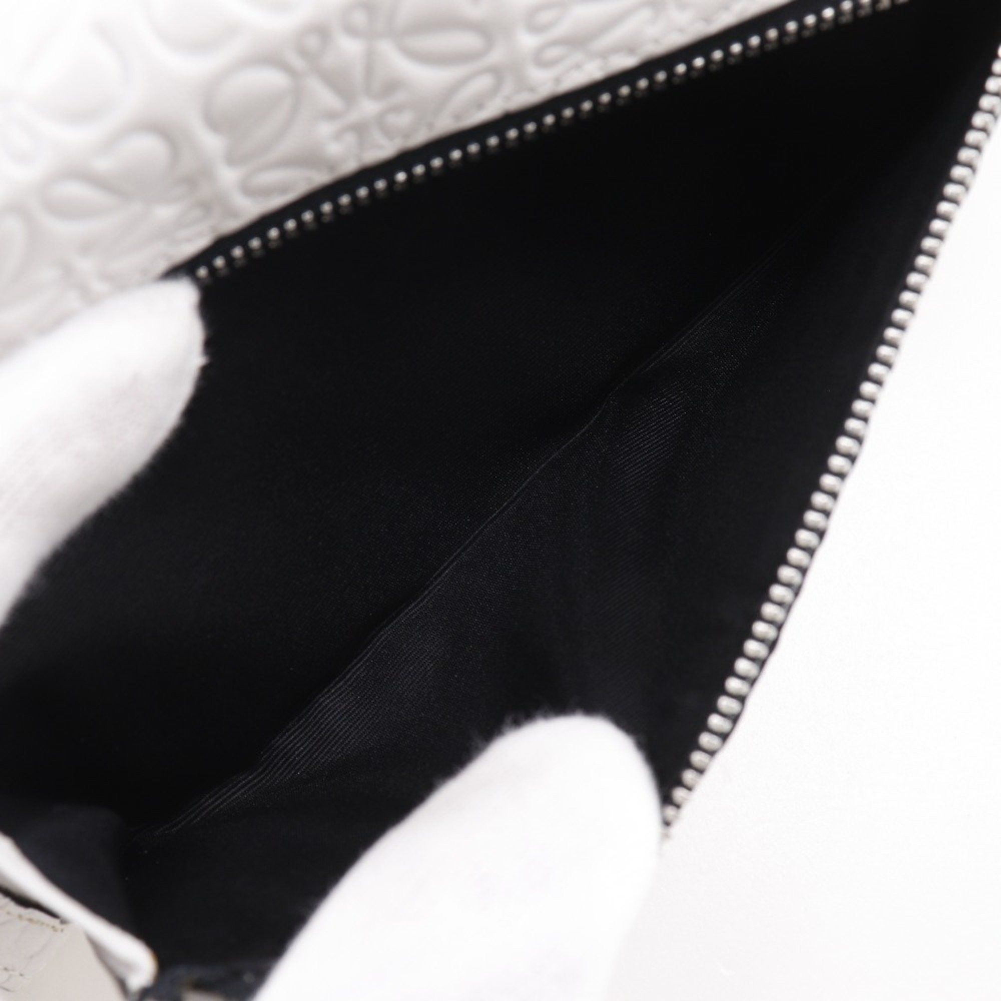 Loewe LOEWE Repeat Anagram Long Wallet Leather White Snap Button Unisex Size ONE SIZE - 8 Thumbnail