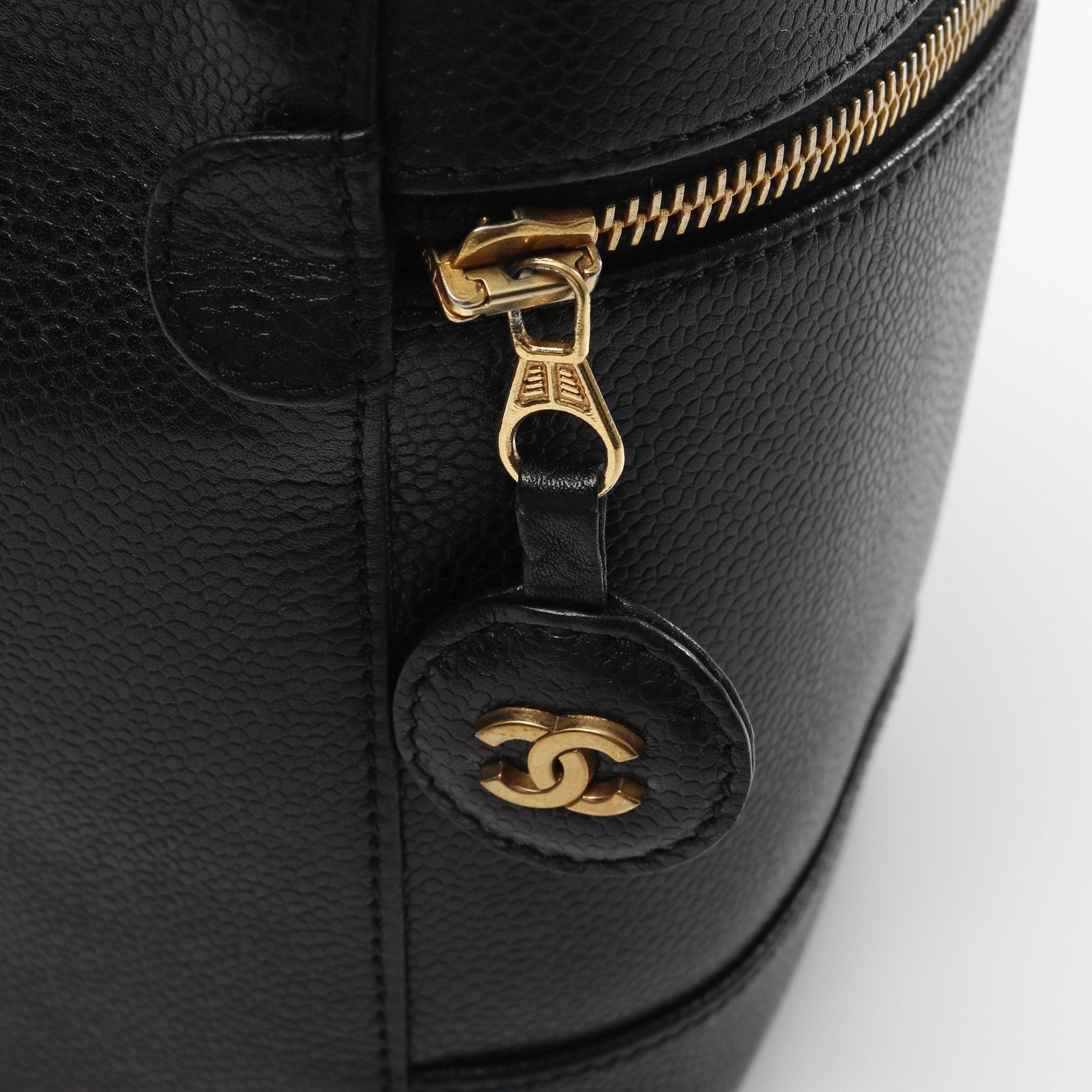 Chanel Chanel Coco Mark Handbag Vanity Bag Caviar Skin Black Gold Hardware Size ONE SIZE - 9 Thumbnail