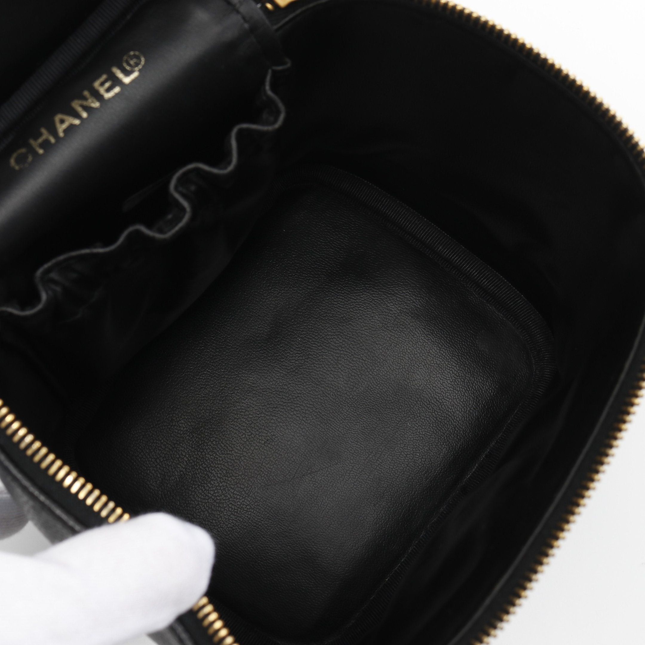 Chanel Chanel Coco Mark Handbag Vanity Bag Caviar Skin Black Gold Hardware Size ONE SIZE - 3 Thumbnail