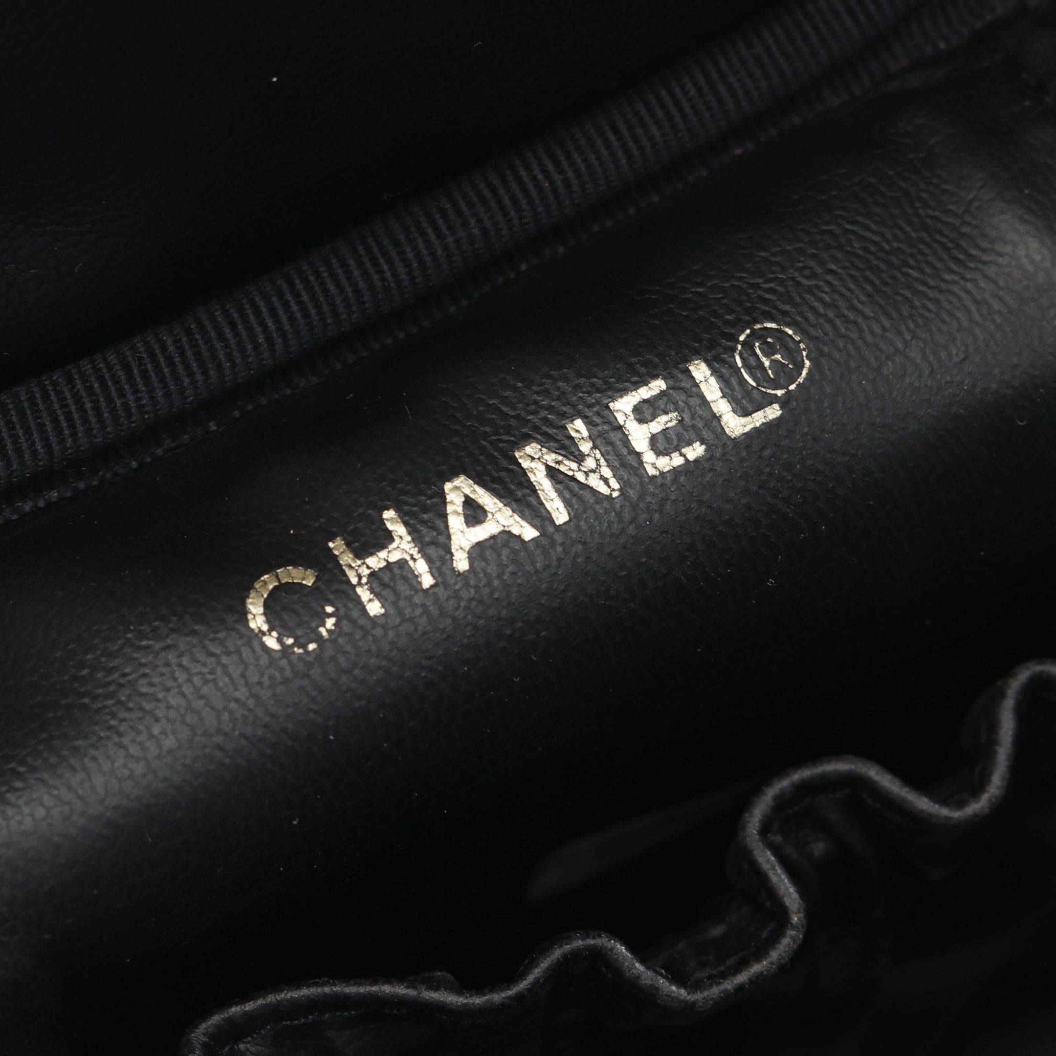 Chanel Chanel Coco Mark Handbag Vanity Bag Caviar Skin Black Gold Hardware Size ONE SIZE - 4 Thumbnail