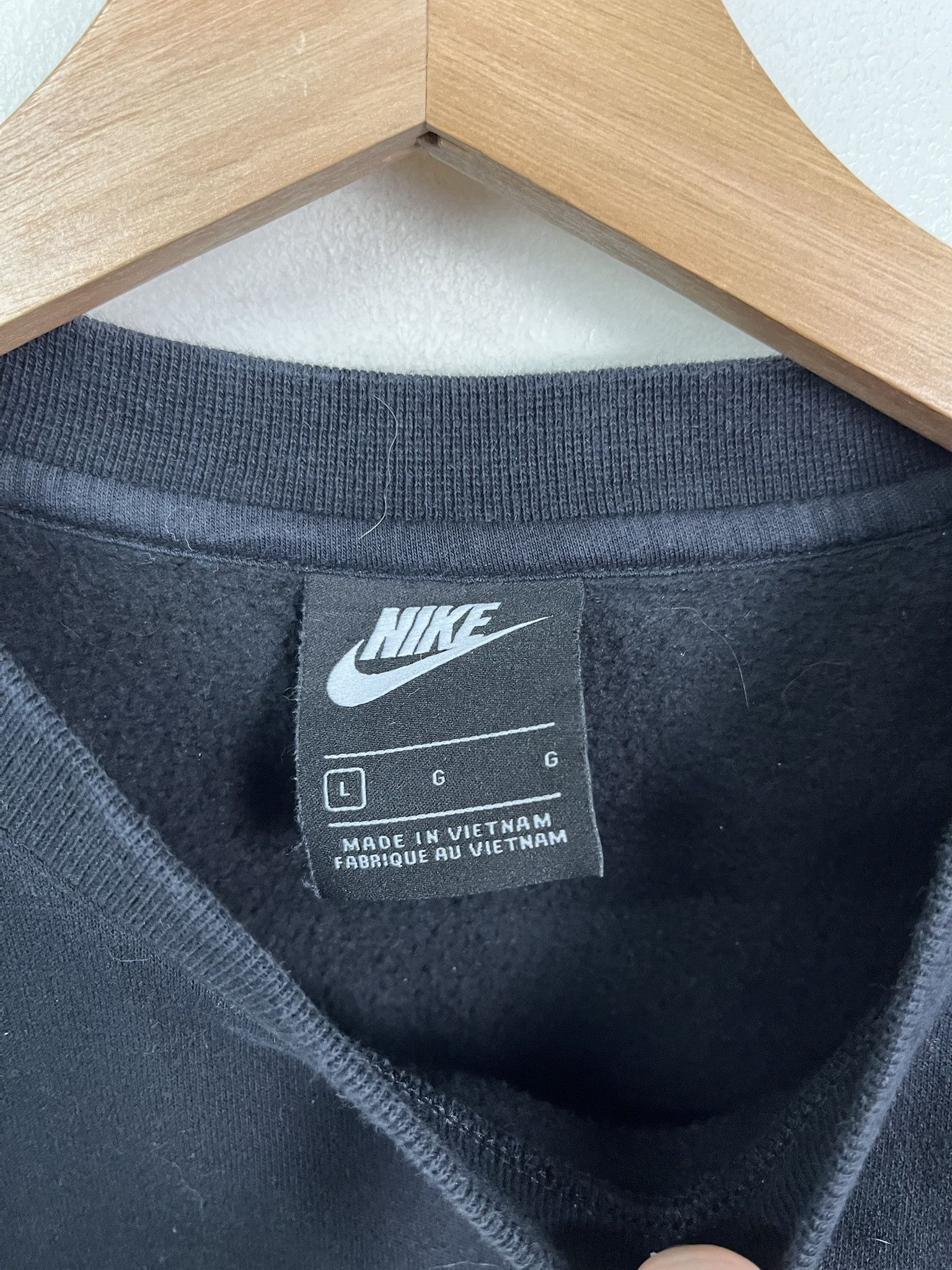 Nike × Vintage Vintage Nike Crewneck One Team One Family Chest Check Hornets Swatshirt Size L Size US L / EU 52-54 / 3 - 2 Thumbnail