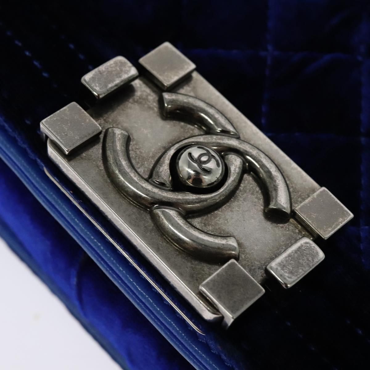 Chanel Boy Blue Velvet Shoulder Bag (Pre-Owned) Size ONE SIZE - 15 Thumbnail