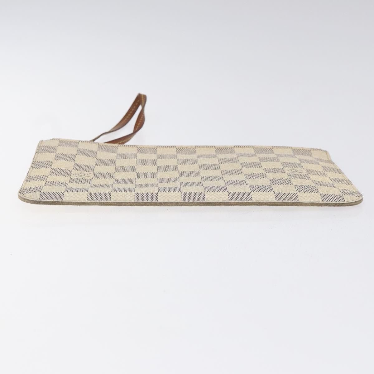 Pochette Accessoire Beige Canvas Clutch Bag (Pre-Owned)
