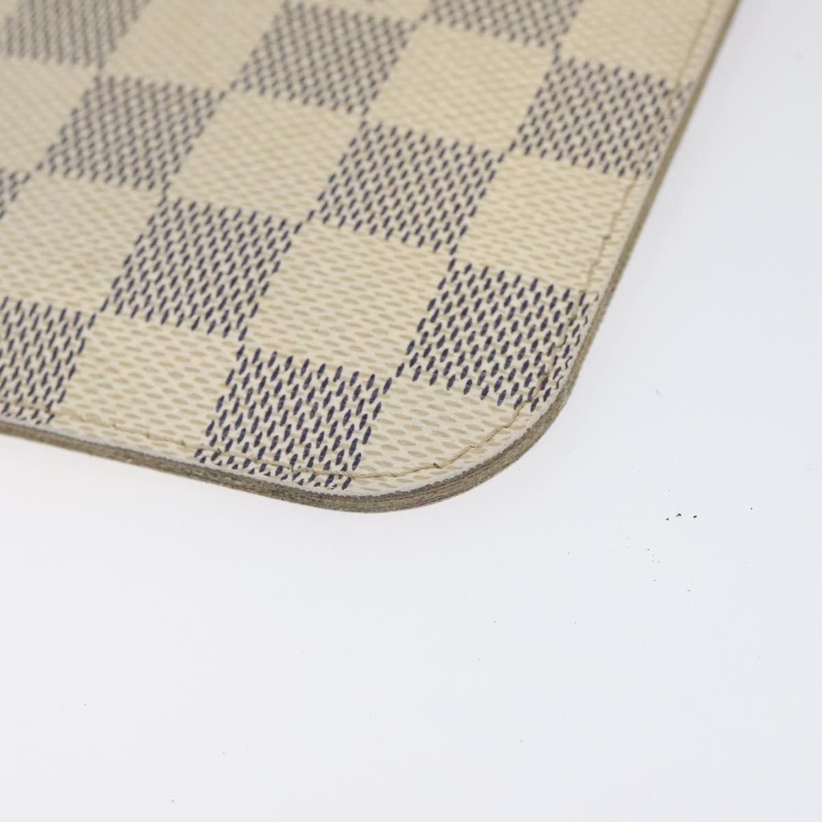 Pochette Accessoire Beige Canvas Clutch Bag (Pre-Owned)