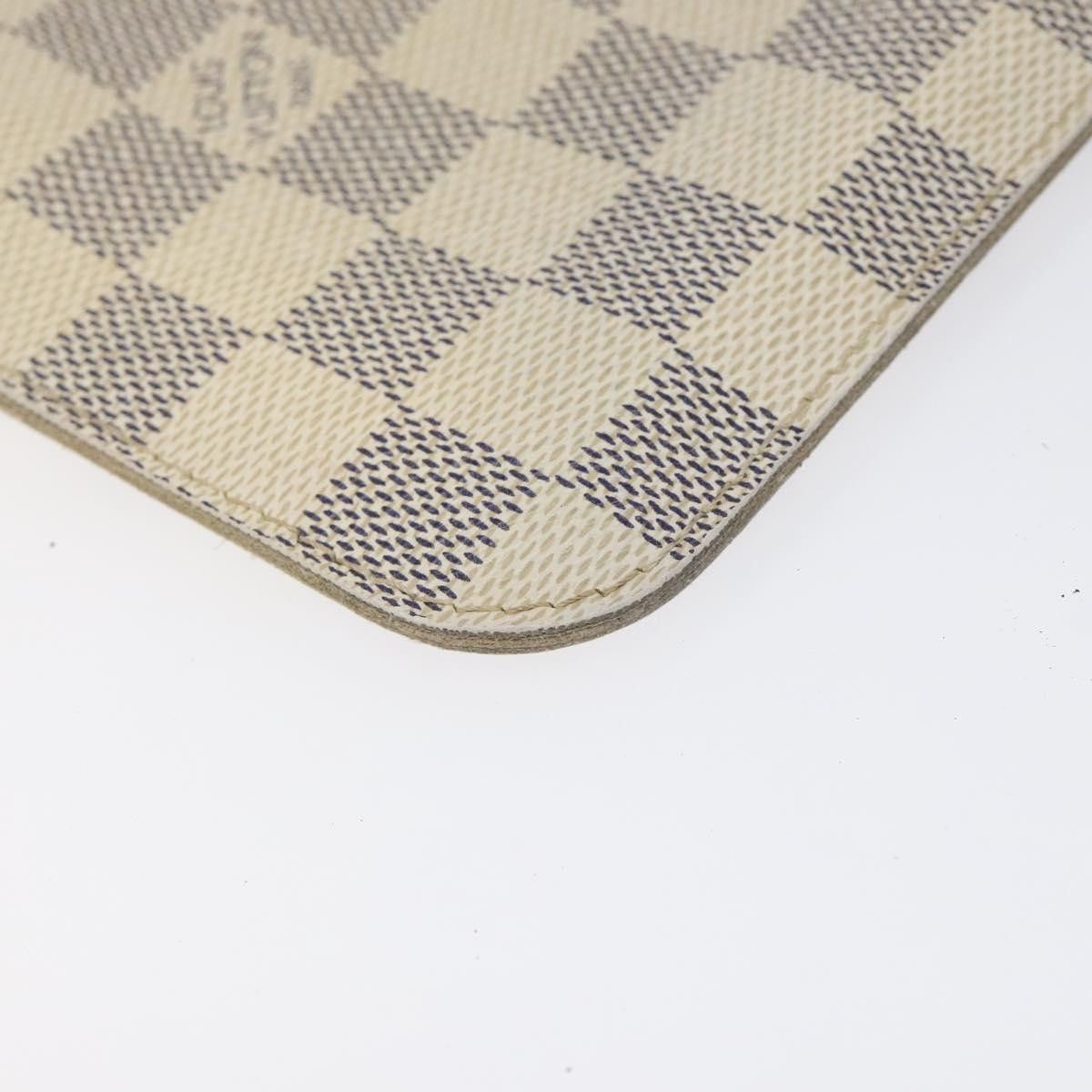 Pochette Accessoire Beige Canvas Clutch Bag (Pre-Owned)