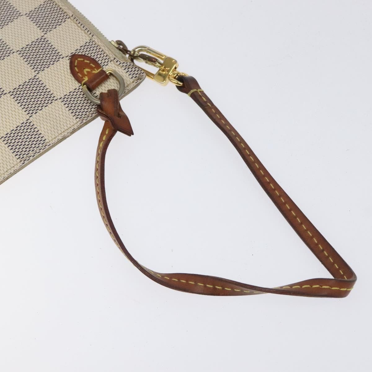 Pochette Accessoire Beige Canvas Clutch Bag (Pre-Owned)