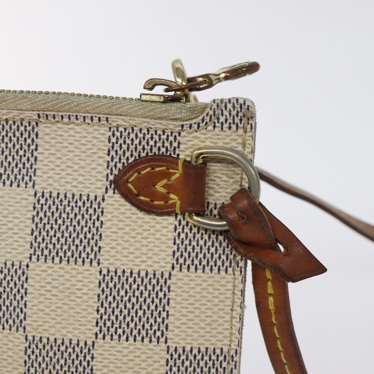 Pochette Accessoire Beige Canvas Clutch Bag (Pre-Owned)