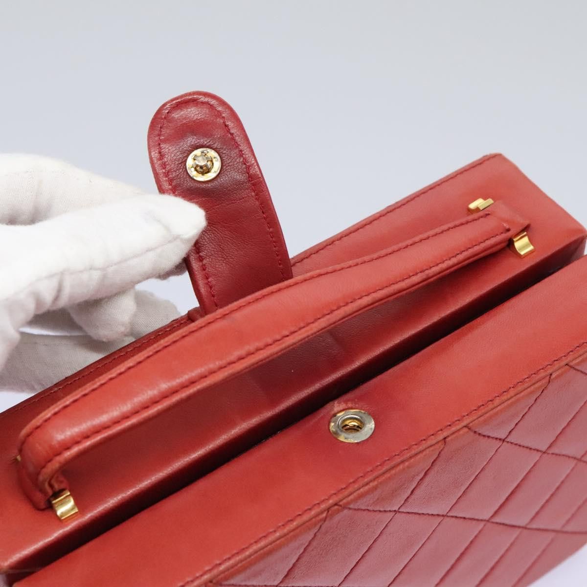 Chanel Cc Red Leather Handbag (Pre-Owned) Size ONE SIZE - 17 Thumbnail