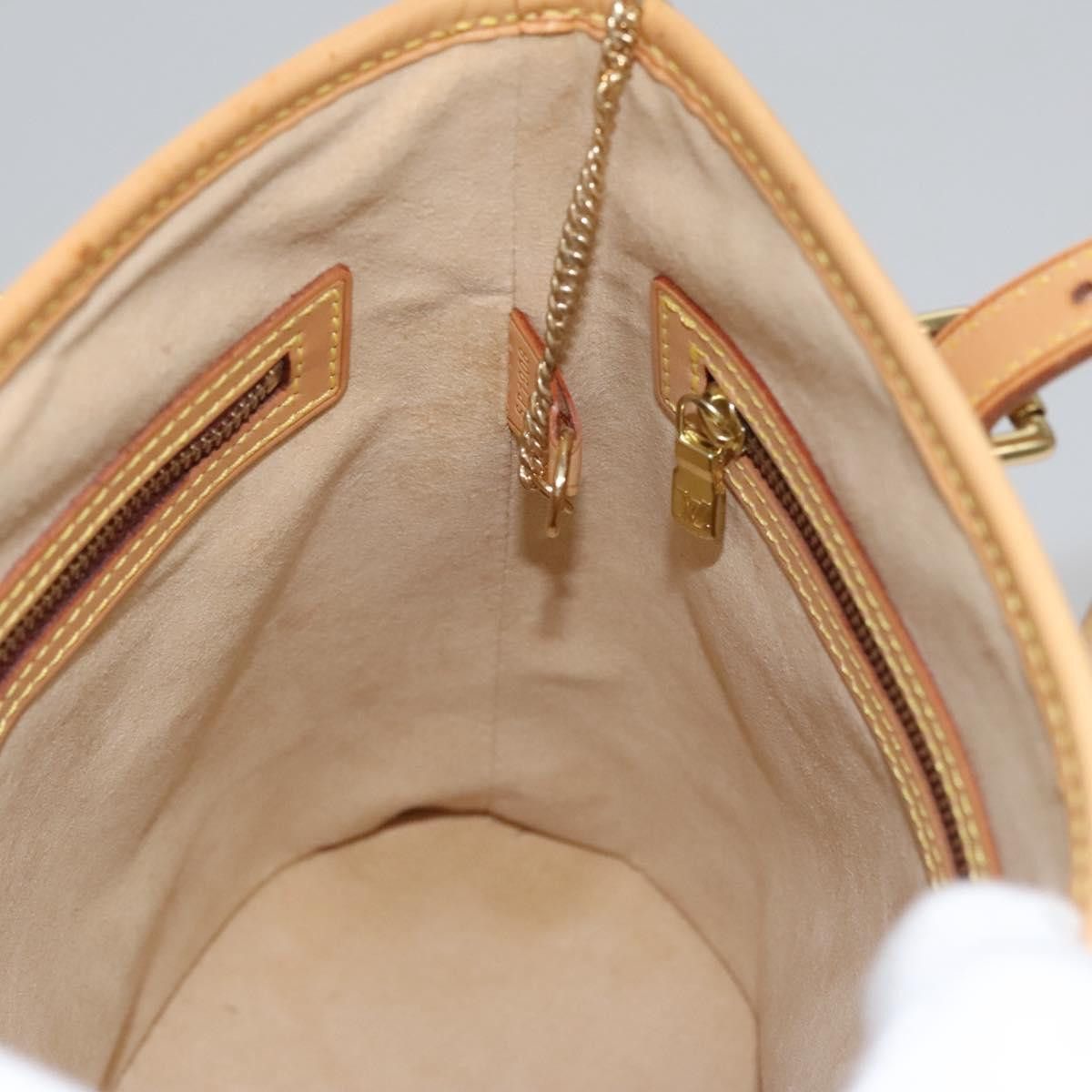 Louis Vuitton Bucket Beige Leather Tote Bag (Pre-Owned) Size ONE SIZE - 19 Thumbnail