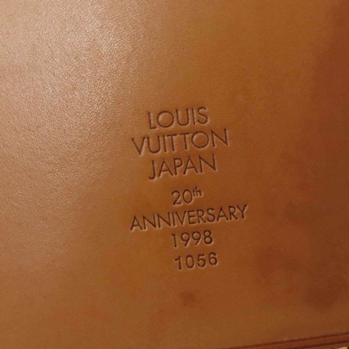 Louis Vuitton Bucket Beige Leather Tote Bag (Pre-Owned) Size ONE SIZE - 18 Thumbnail