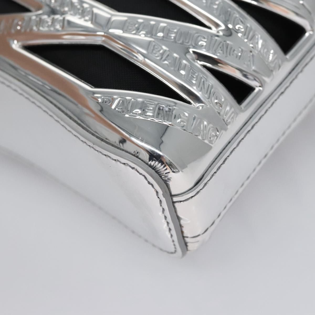 Balenciaga Silver Patent Leather Clutch Bag (Pre-Owned) Size ONE SIZE - 7 Thumbnail