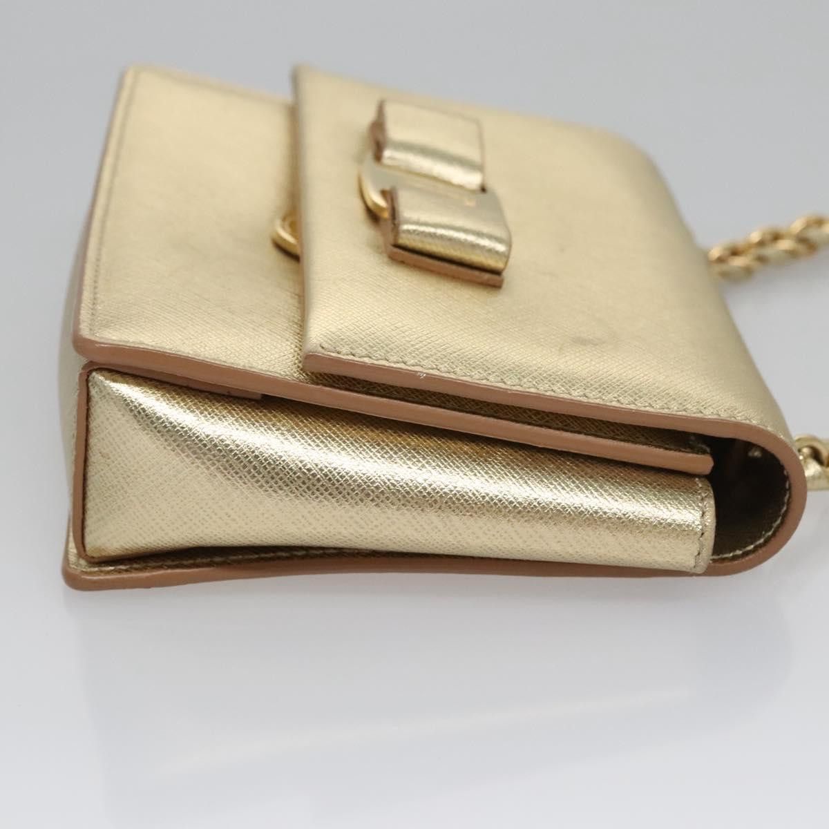 Salvatore Ferragamo Vara Gold Leather Shoulder Bag (Pre-Owned) Size ONE SIZE - 4 Thumbnail