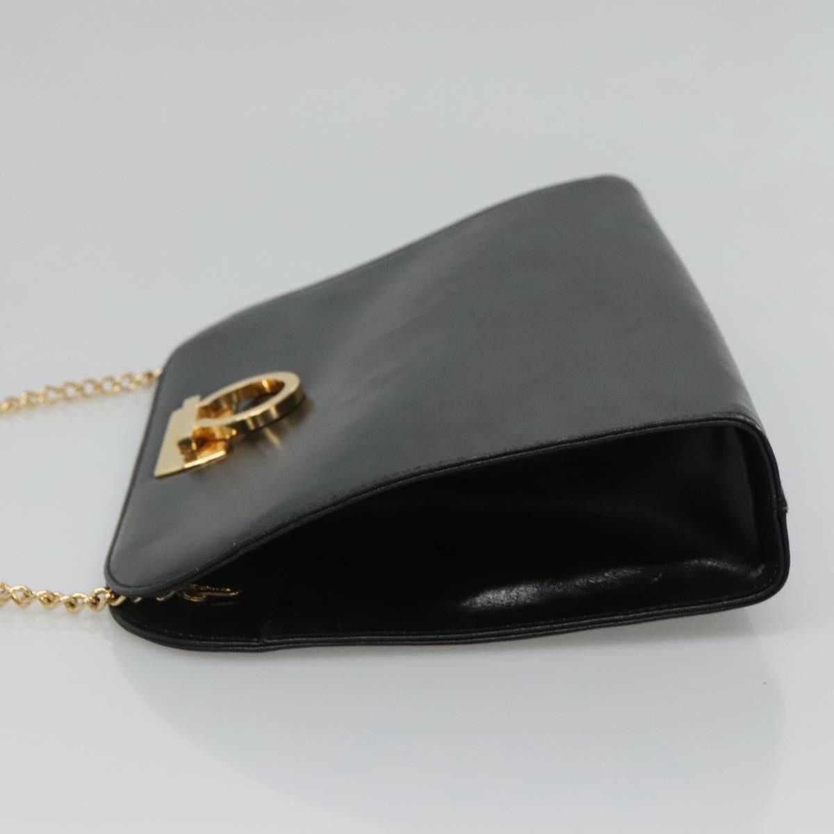 Salvatore Ferragamo Gancini Black Leather Shoulder Bag (Pre-Owned) Size ONE SIZE - 4 Thumbnail