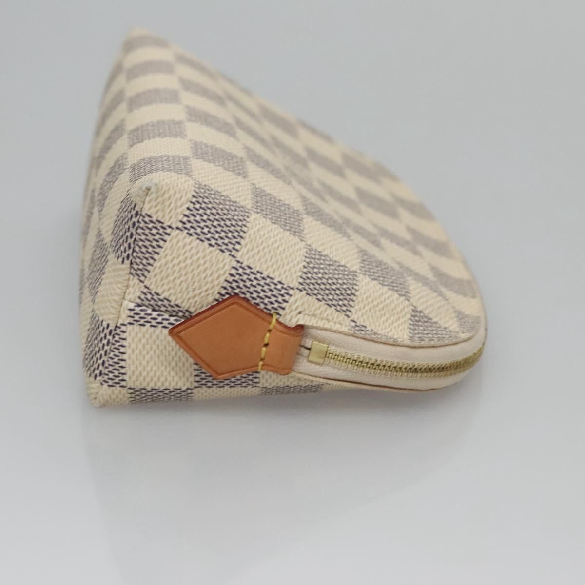 Louis Vuitton Cosmetic Pouch Beige Canvas Clutch Bag (Pre-Owned) Size ONE SIZE - 4 Thumbnail