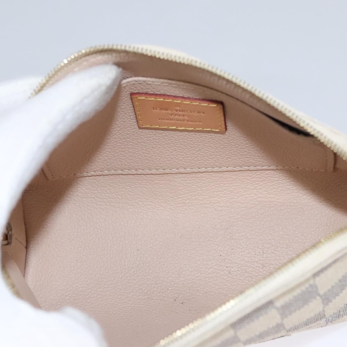 Louis Vuitton Cosmetic Pouch Beige Canvas Clutch Bag (Pre-Owned) Size ONE SIZE - 13 Thumbnail