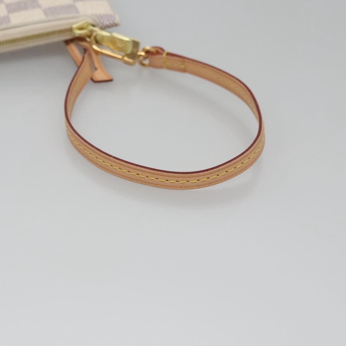 Louis Vuitton Pochette Neverfull White Canvas Clutch Bag (Pre-Owned) Size ONE SIZE - 5 Thumbnail