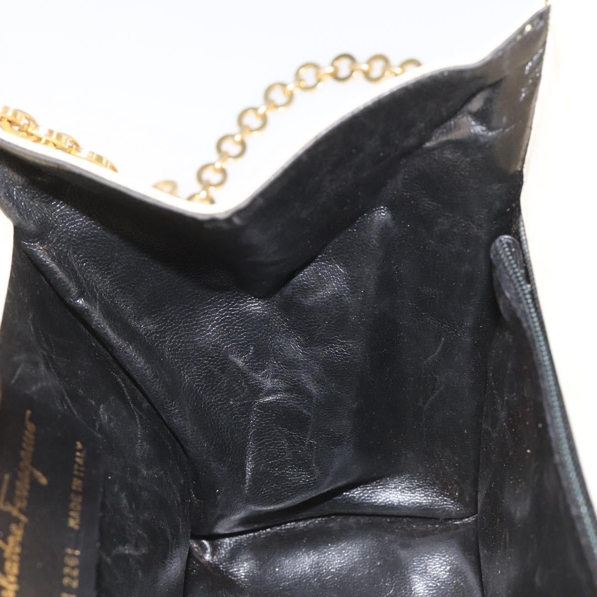 Salvatore Ferragamo Gancini Beige Suede Shoulder Bag (Pre-Owned) Size ONE SIZE - 16 Thumbnail