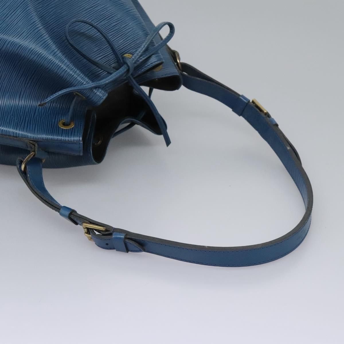 Louis Vuitton Noe Blue Leather Shoulder Bag (Pre-Owned) Size ONE SIZE - 5 Thumbnail