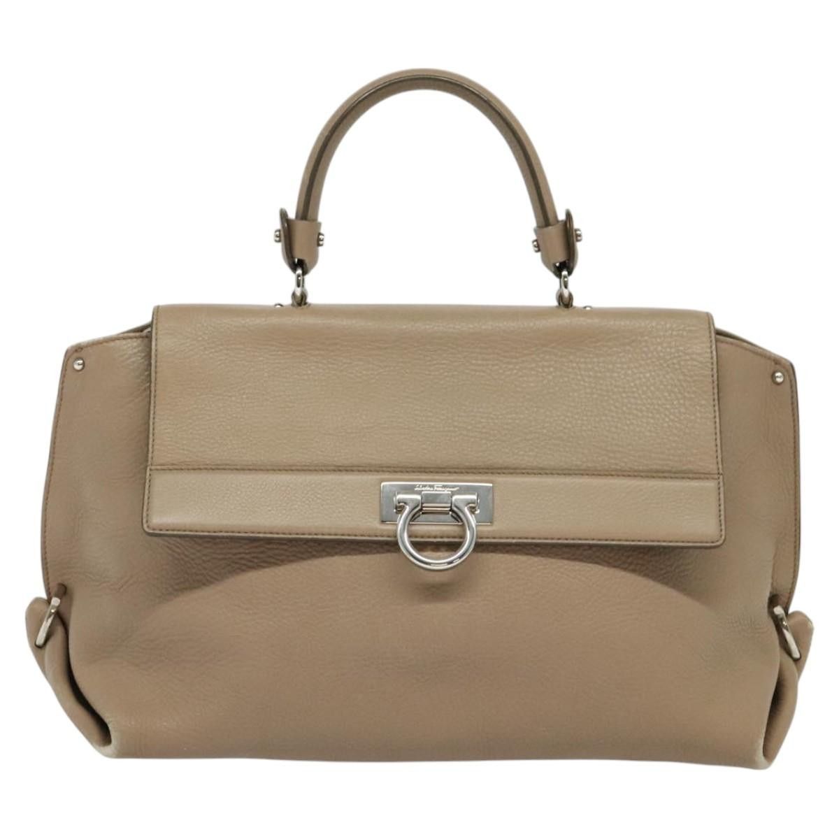 Salvatore Ferragamo Sofia Beige Leather Handbag (Pre-Owned) Size ONE SIZE - 19 Thumbnail