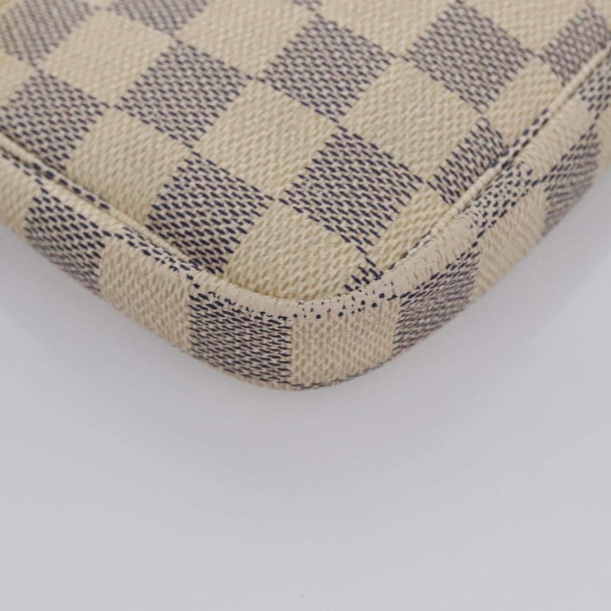 Louis Vuitton Pochette Accessoire White Canvas Clutch Bag (Pre-Owned) Size ONE SIZE - 9 Thumbnail