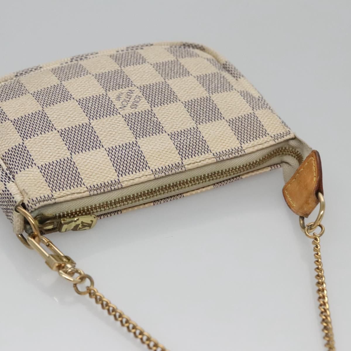 Louis Vuitton Pochette Accessoire White Canvas Clutch Bag (Pre-Owned) Size ONE SIZE - 5 Thumbnail