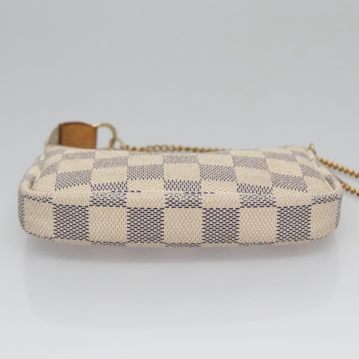 Louis Vuitton Pochette Accessoire White Canvas Clutch Bag (Pre-Owned) Size ONE SIZE - 20 Thumbnail